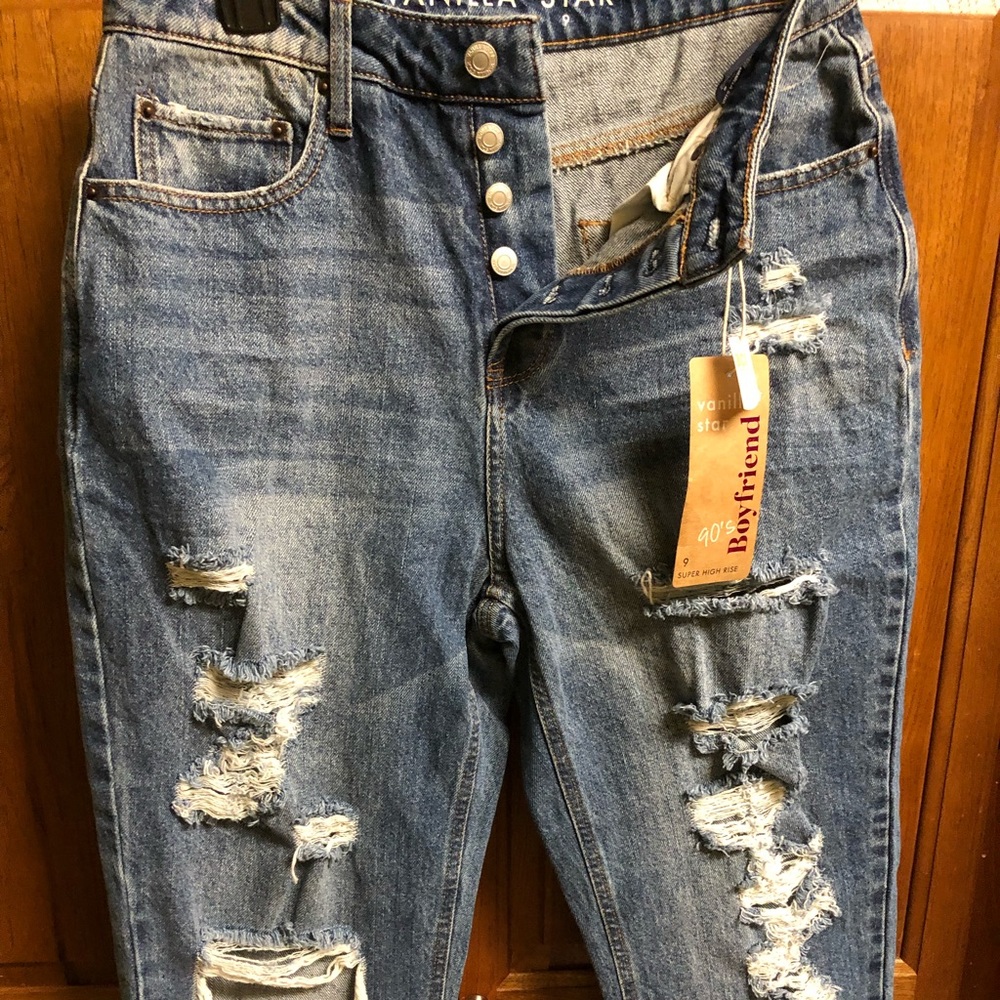 Boyfriend ripped jeans